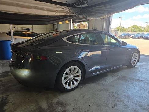 Used 2018 Tesla Model S 100D AWD/4WD image 5