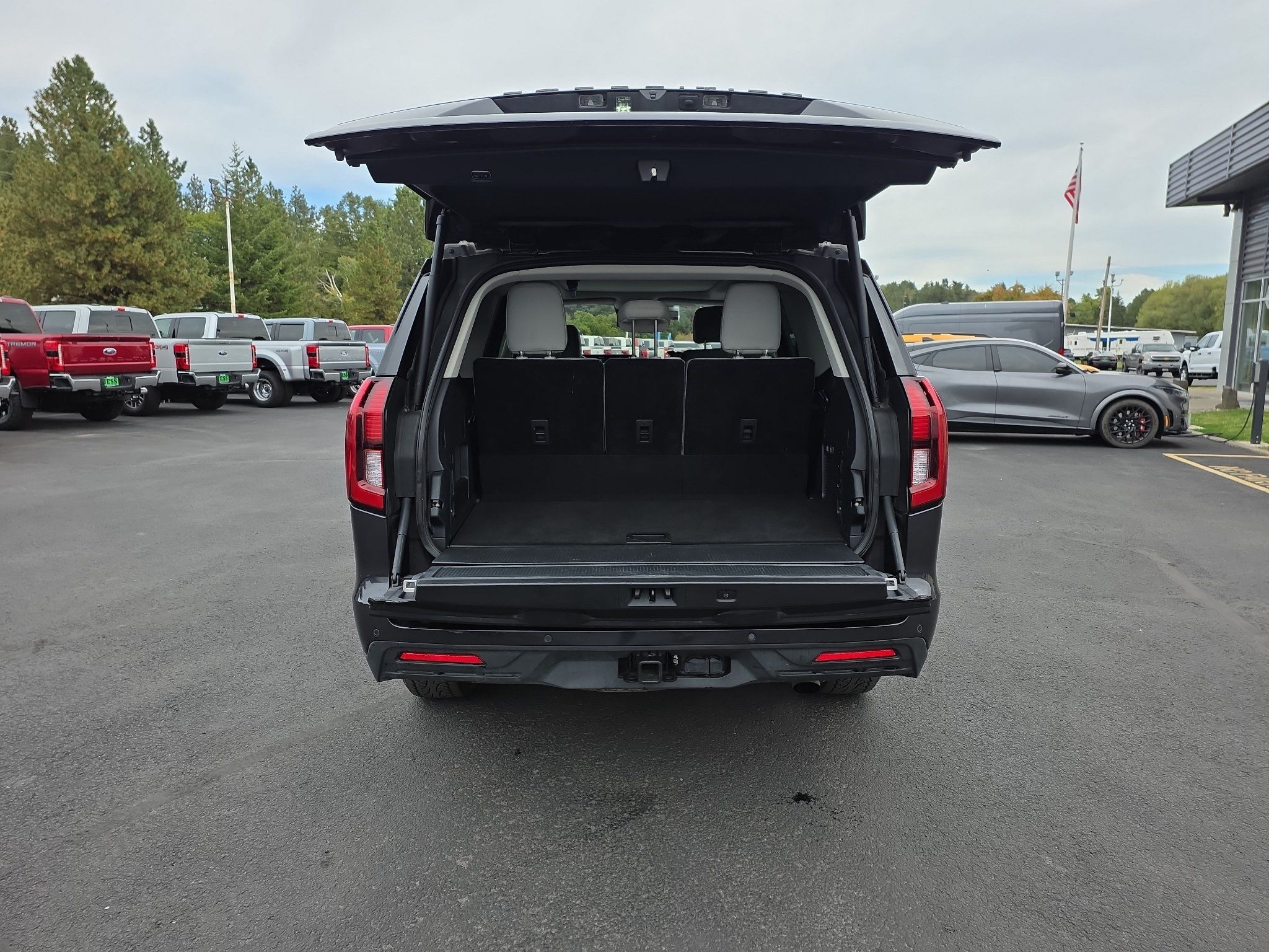 Used 2025 Ford Expedition Active AWD/4WD image 20
