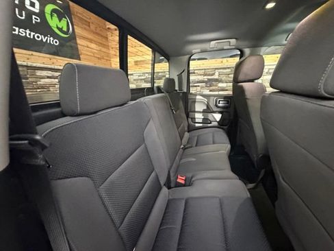 Used 2018 Chevrolet Silverado 1500 LT w/ Midnight Edition AWD/4WD image 33