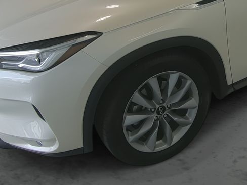 Used 2020 INFINITI QX50 Luxe AWD/4WD image 7