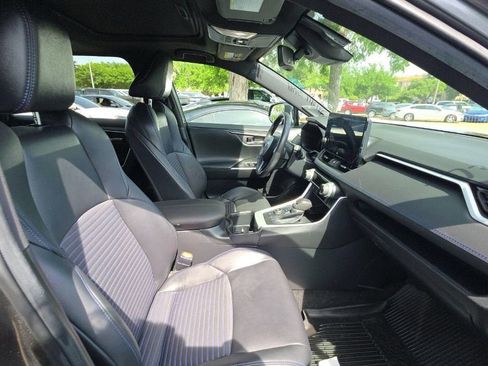 Used 2023 Toyota RAV4 XSE AWD/4WD image 7