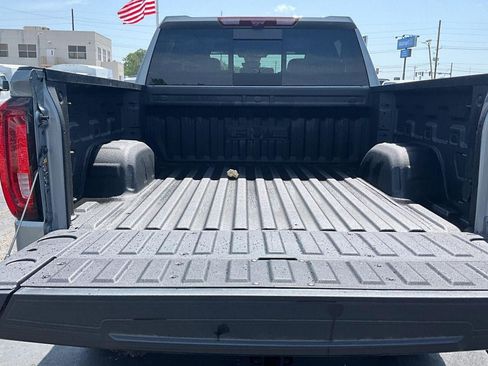 Used 2026 GMC Sierra 1500 AT4X w/ LPO, Black Badging Package AWD/4WD image 4