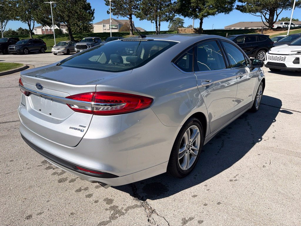 Used 2018 Ford Fusion SE FWD image 7
