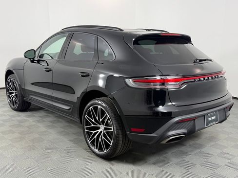 Certified 2026 Porsche Macan AWD/4WD image 3