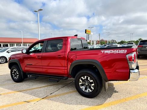 Used 2021 Toyota Tacoma TRD Off-Road AWD/4WD image 14