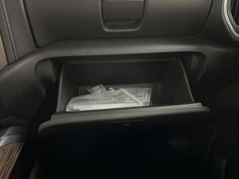 Used 2019 Chevrolet Silverado 1500 High Country w/ Technology Package image 26