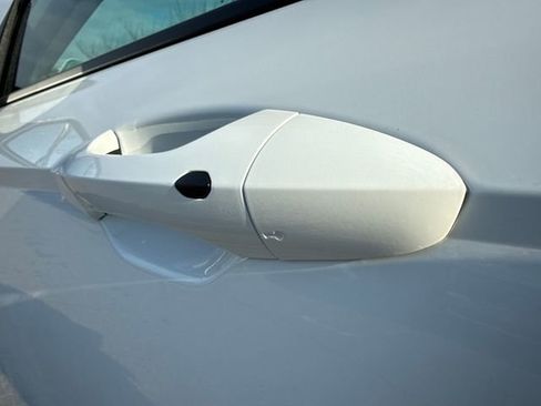 New 2026 Hyundai Kona SE image 13