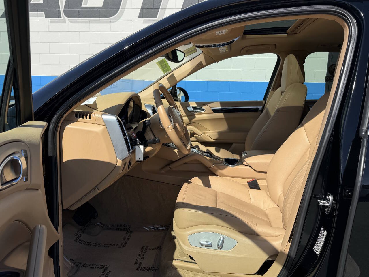 Used 2012 Porsche Cayenne AWD/4WD image 7