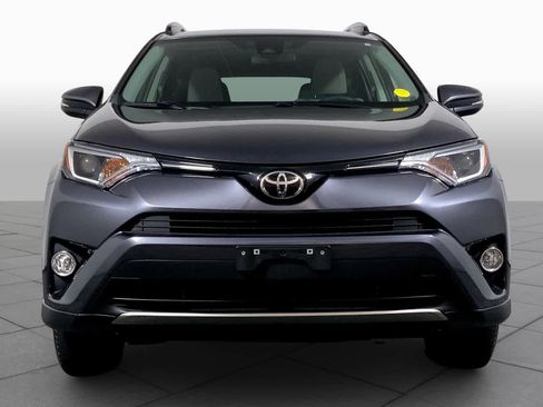 Used 2018 Toyota RAV4 XLE AWD/4WD image 4