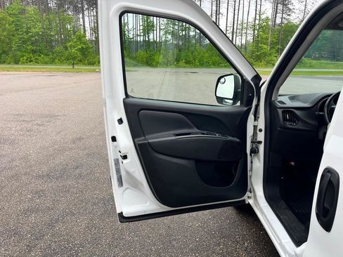 Used 2019 RAM ProMaster City Tradesman SLT FWD image 10
