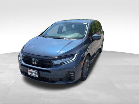 Used 2025 Honda Odyssey Touring image 5