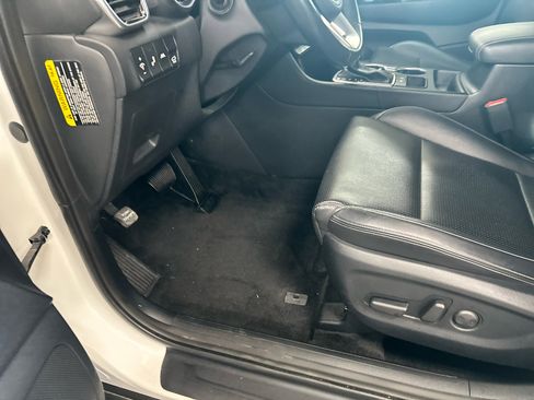 Used 2022 Kia Sportage EX image 17