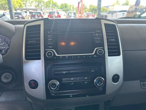 Used 2017 Nissan Frontier SV AWD/4WD image 19