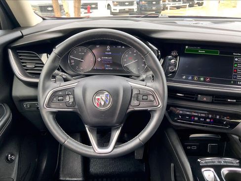 Used 2023 Buick Envision Essence image 6