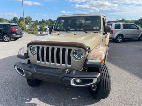 Used 2020 Jeep Gladiator Overland AWD/4WD image 22