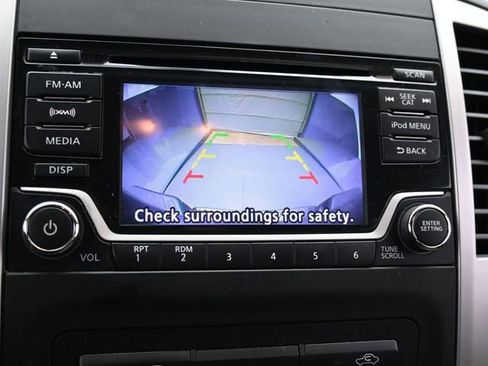 Used 2018 Nissan Frontier SV image 20