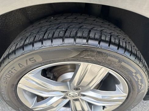 Used 2019 Volkswagen Tiguan SEL Premium AWD/4WD image 11