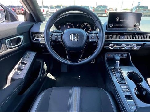 Used 2025 Honda Civic Sport image 6