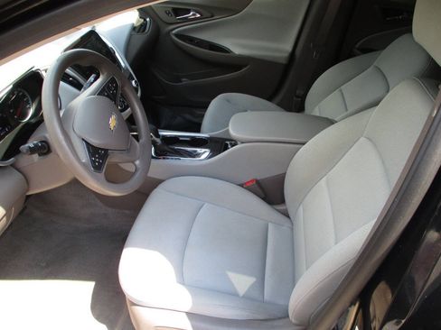 Used 2022 Chevrolet Malibu LS w/ Driver Confidence Package II FWD image 5
