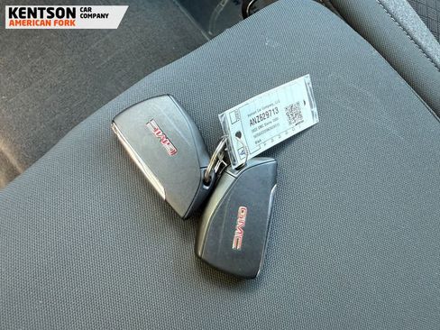 Used 2022 GMC Sierra 1500 Elevation image 32