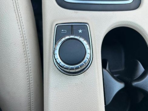 Used 2020 Mercedes-Benz GLA 250 4MATIC image 23