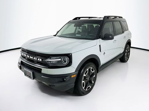 Used 2023 Ford Bronco Sport Outer Banks image 3