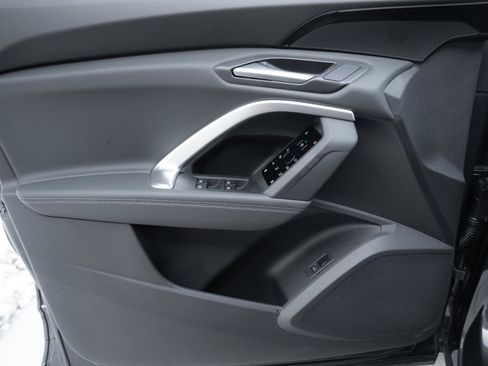 Certified 2025 Audi Q5 Premium w/ Convenience Package AWD/4WD image 19