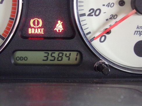 Used 2002 MAZDA MX-5 Miata LS image 48