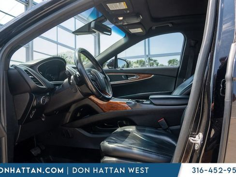 Used 2018 Lincoln MKX Reserve w/ Lincoln MKX Climate Package FWD image 3