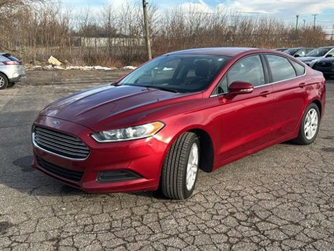 Used 2014 Ford Fusion SE image 6