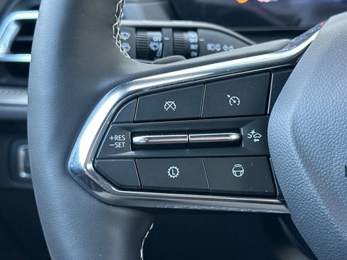 New 2025 Chevrolet Traverse LT w/ Enhanced Driving Package image 28