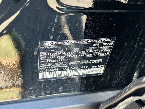 New 2025 Mercedes-Benz GLB 250 4MATIC image 32