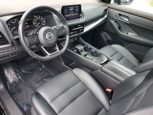 Certified 2021 Nissan Rogue SV w/ Premium Package image 7