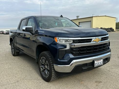 Used 2022 Chevrolet Silverado 1500 LT w/ All Star Edition Plus RWD image 2