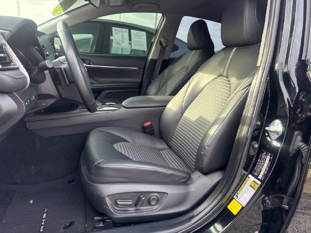 Used 2023 Toyota Camry SE FWD image 14