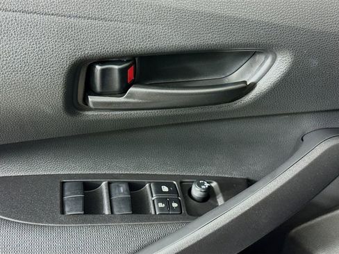 Used 2025 Toyota Corolla LE image 20