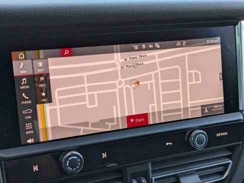 Certified 2025 Porsche Macan image 17