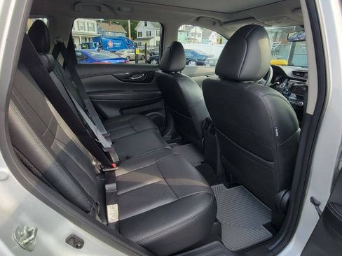 Used 2018 Nissan Rogue SL w/ Premium Package AWD/4WD image 22