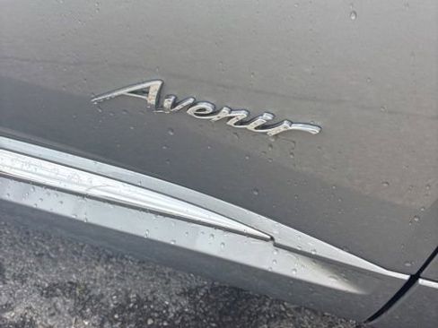 Used 2025 Buick Envision Avenir AWD/4WD image 5