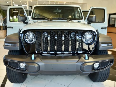 Used 2023 Jeep Wrangler Unlimited w/ Sun & Screen Package AWD/4WD image 2