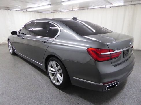 Used 2016 BMW 750i xDrive image 4