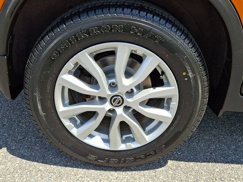 Used 2019 Nissan Rogue SV AWD/4WD image 8