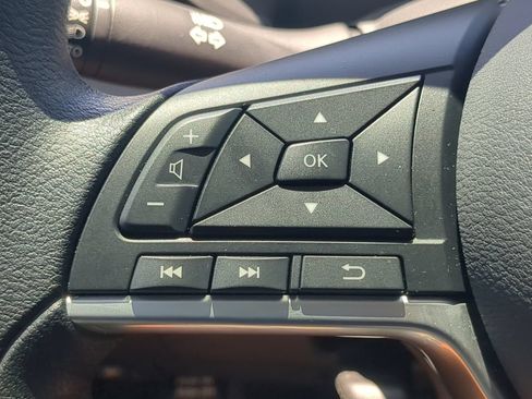 Used 2025 Nissan Altima 2.5 SV FWD image 20