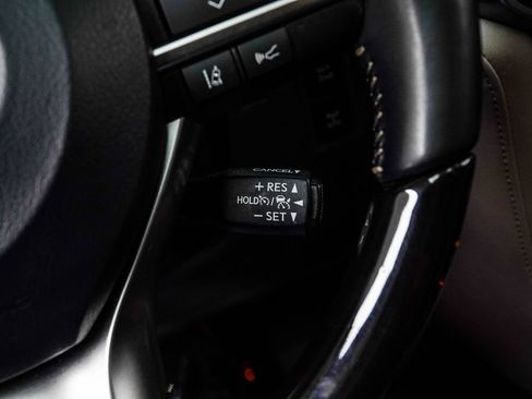Used 2023 Lexus GX 460 Premium w/ Accessory Package AWD/4WD image 32