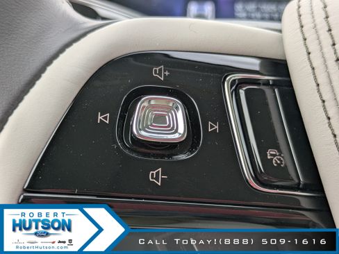 New 2025 Lincoln Aviator 2WD w/ Equipment Group 101A image 24