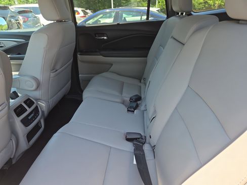 Used 2022 Honda Pilot EX-L image 10