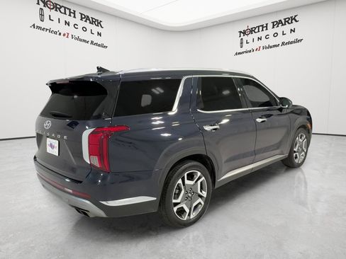 Used 2023 Hyundai Palisade Limited FWD image 5