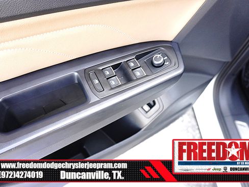 Used 2021 Volkswagen Atlas Cross Sport SE w/ Panoramic Sunroof Package FWD image 38