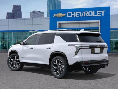 New 2026 Chevrolet Traverse High Country image 3