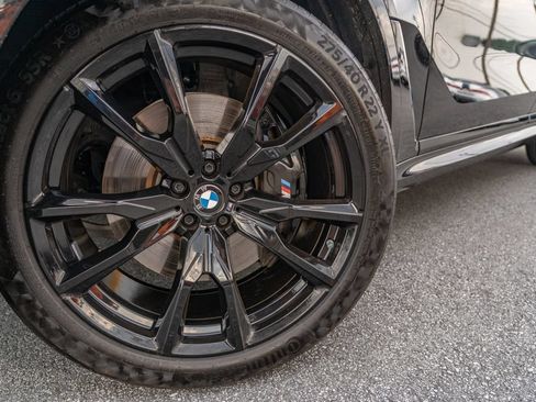 Used 2024 BMW X7 M60i w/ Executive Package AWD/4WD image 3